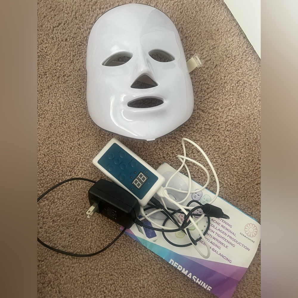 Authentic Dermashine LED face mask